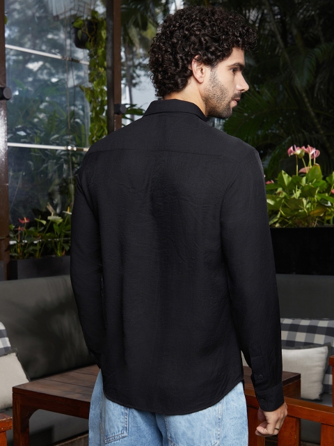 Campus Sutra Men Regular Fit Solid Casual Shirt - Image 3