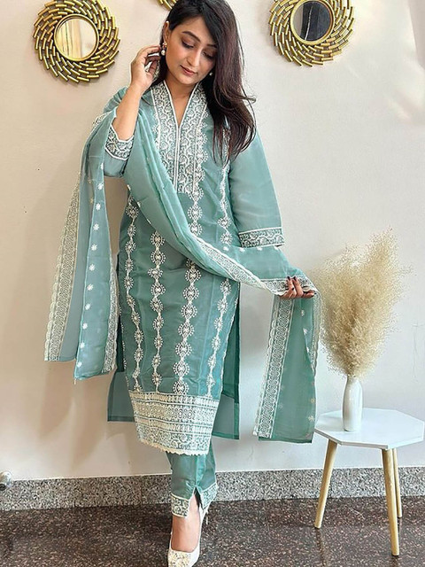 BAESD Sweetheart Neck Straight Kurta