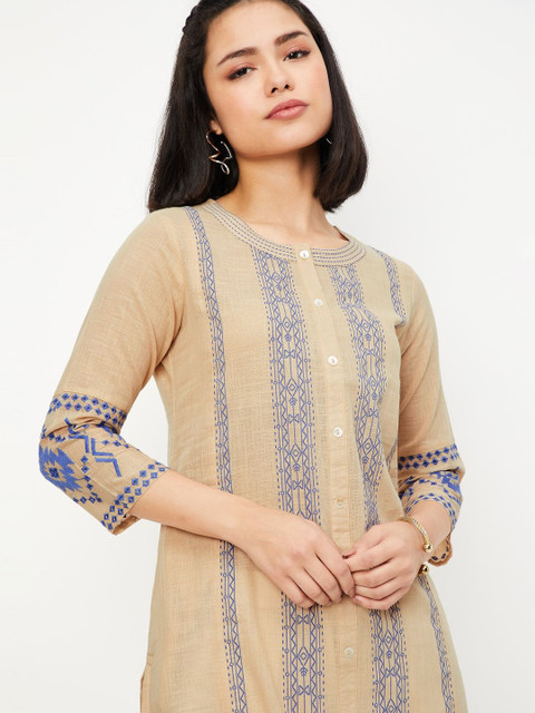 max Round Neck Geometric Embroidered High Slit Straight Kurta - Image 2