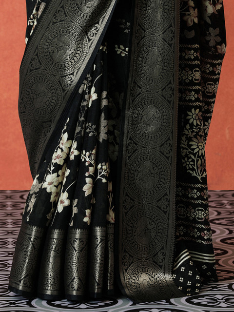 Sangria Floral Printed Saree With BlousePiece - Image 6
