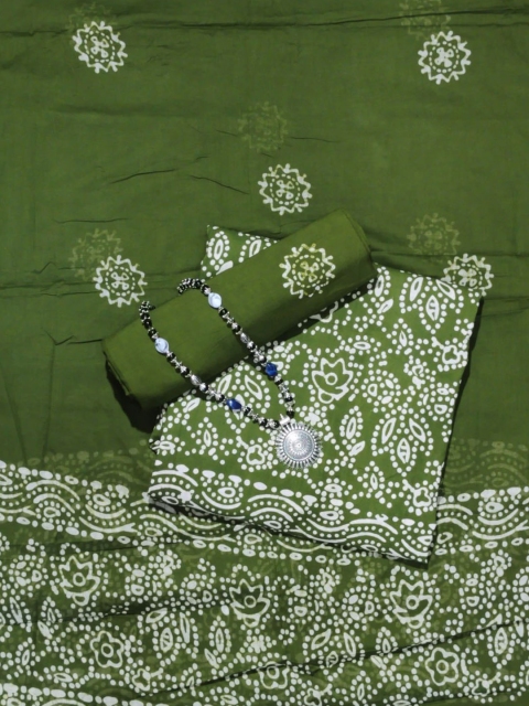 Farooq Dyeing Floral Printed Pure Cotton Unstitched Dress Material - Image 2