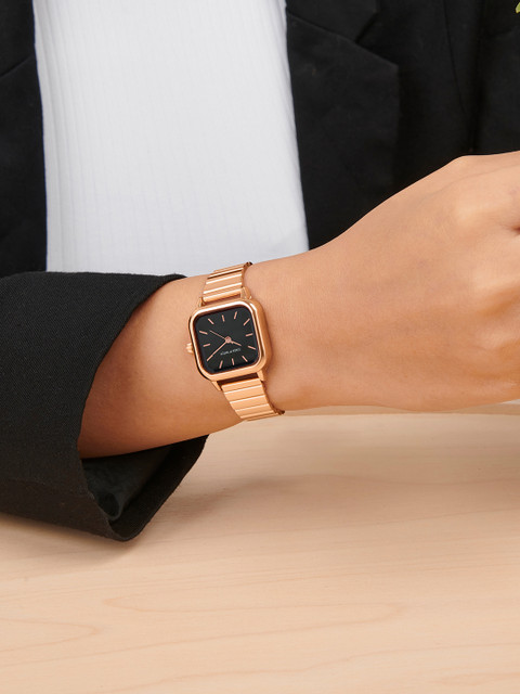 JOKER & WITCH Women Dial & Stainless Steel Straps Analogue Watch AMWW903