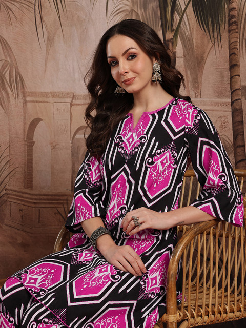 Sangria Abstract Print Regular Kurta with Trousers