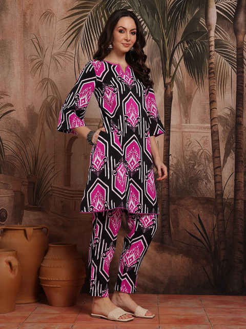 Sangria Abstract Print Regular Kurta with Trousers - Image 5