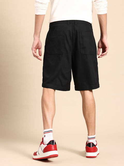 United Colors of Benetton Men Mid-Rise Knee Length Regular Fit Shorts - Image 3
