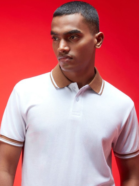 VEIRDO Men Solid Polo Collar Cotton T-shirt - Image 2
