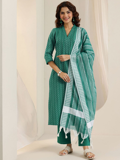 Libas Chevron Embroidered Thread Work V Neck Kurta With Trousers & Dupatta - Image 2