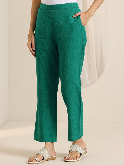 Libas Chevron Embroidered Thread Work V Neck Kurta With Trousers & Dupatta - Image 7