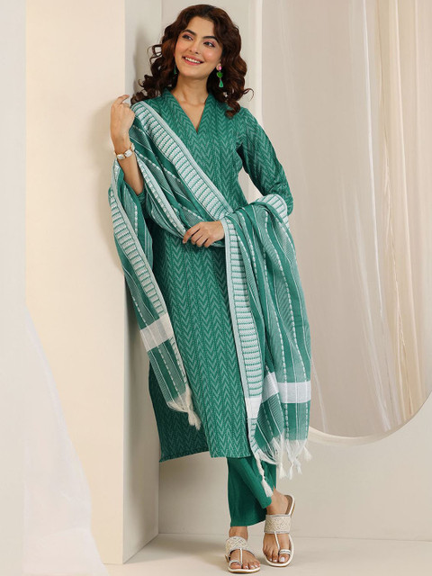 Libas Chevron Embroidered Thread Work V Neck Kurta With Trousers & Dupatta