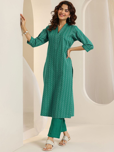 Libas Chevron Embroidered Thread Work V Neck Kurta With Trousers & Dupatta - Image 4