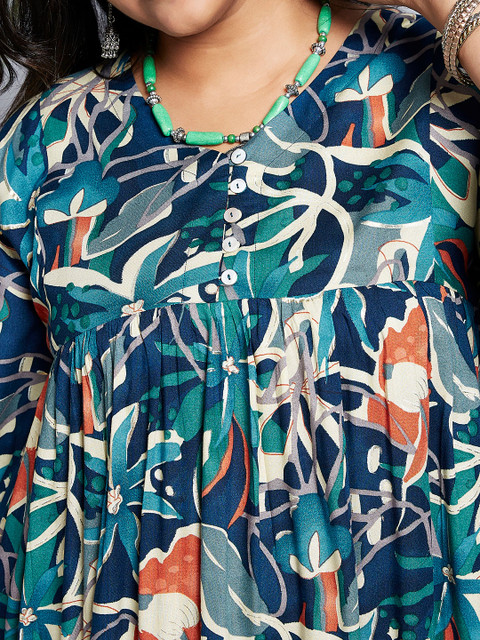 Globus Gloplus V-Neck Floral Print Gathered A-Line Plus Size Midi Fusion Dress - Image 4