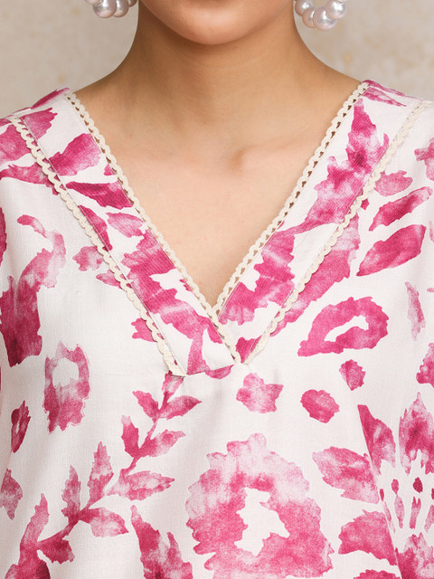 Varanga Floral Printed Bell Sleeves V-Neck Straight Cotton Kurta - Image 3