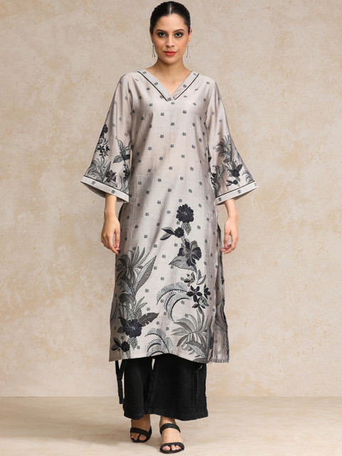 Varanga Floral Printed Flared Sleeves Straight Chanderi Cotton Kurta - Image 2