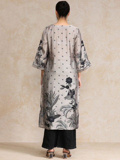 Varanga Floral Printed Flared Sleeves Straight Chanderi Cotton Kurta - Image 6