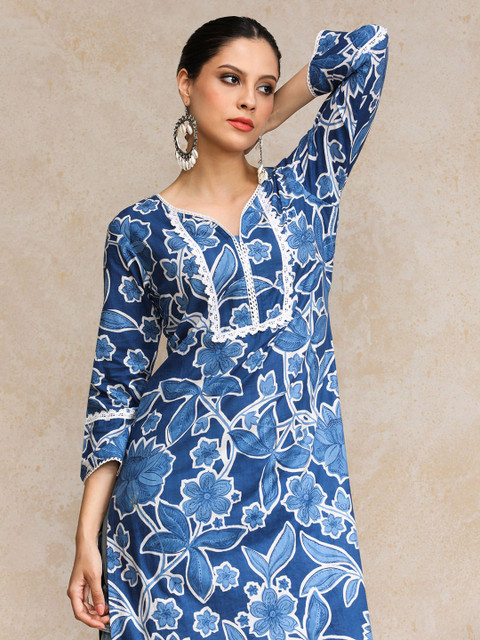 Varanga Floral Printed Sweetheart Neck Straight Cotton Kurta