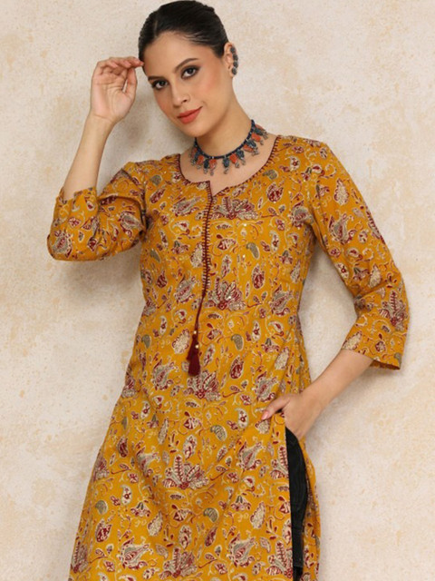 Varanga Ethnic Motifs Printed Notch Neck Straight Kurta