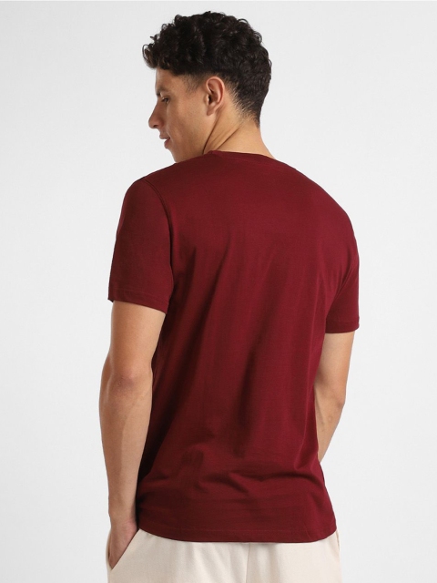 NOBERO Men Typography Printed T-shirt - Image 5