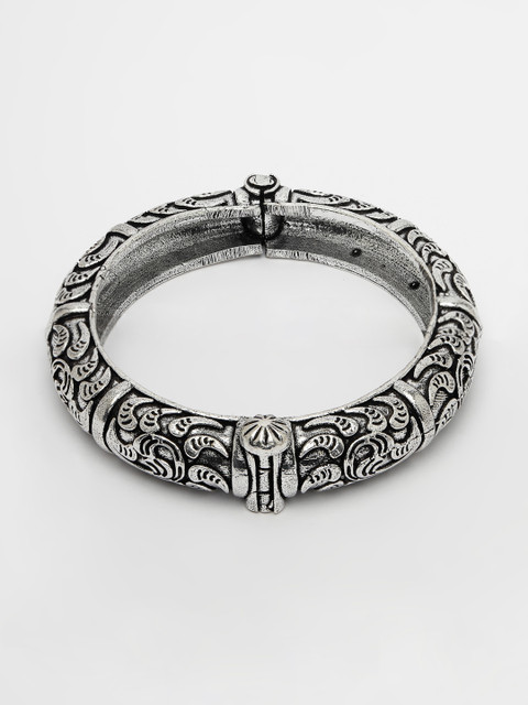 Sangria Women Silver-Toned German Silver Oxidised Kada Bangle - Image 6