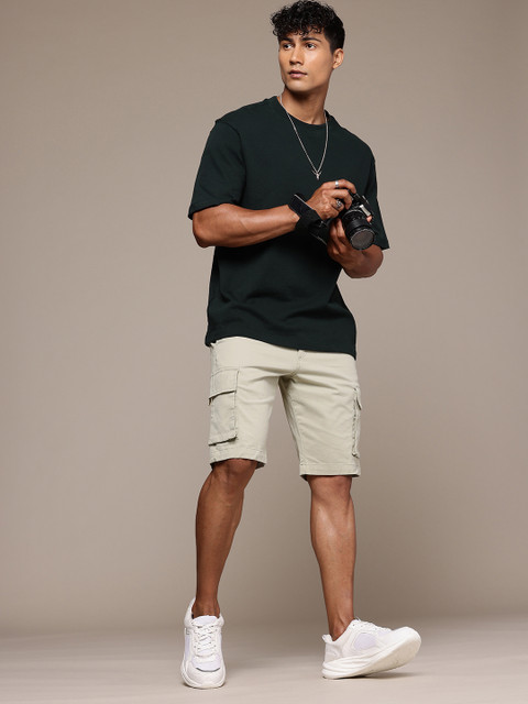 The Roadster Lifestyle Co. Men Solid Cargo Shorts - Image 5
