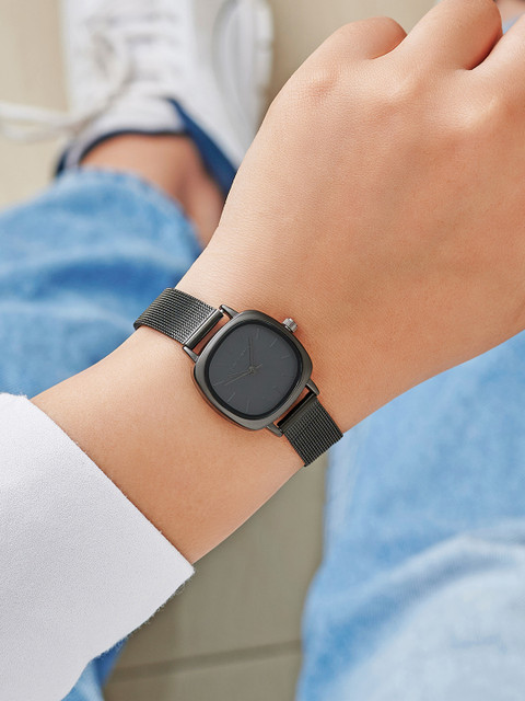 JOKER & WITCH Women Dial & Straps Analogue Watch AMWW1118