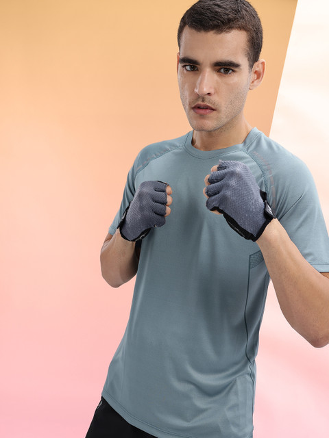 HRX by Hrithik Roshan Rapid-Dry Training T-shirt with Reflective Elements