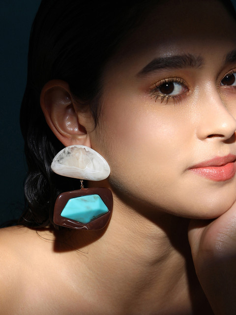 SOHI Gold-Plated Geometric Shaped Artificial Stones Drop Earrings