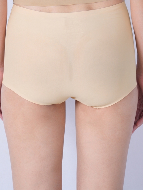 Soie Seamless Mid Waist Full Coverage Boy Shorts with No Visible Panty Line - Image 4