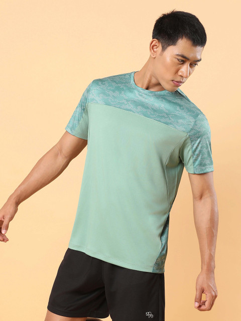 CULT Men Green Advance Play Active T-shirt