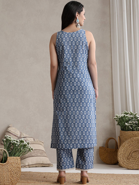 Khushal K Women Floral Printed Regular Pure Cotton Kurta with Palazzos - Image 4