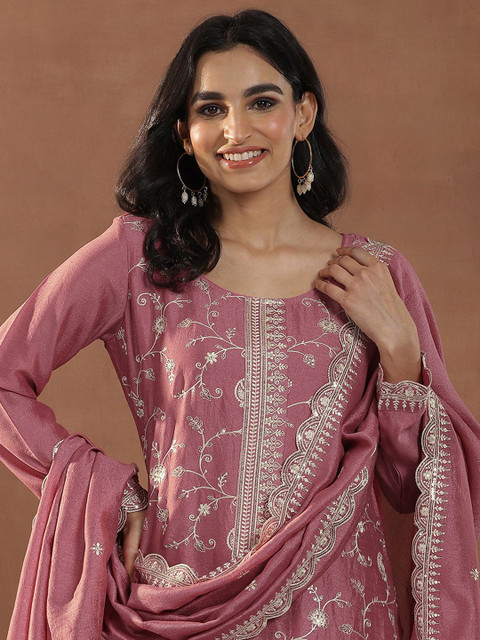 Libas Women Floral Embroidered Regular Sequinned Kurta with Trousers & With Dupatta - Image 6