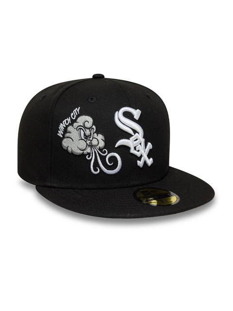 New Era Men Embroidered Snapback Cap