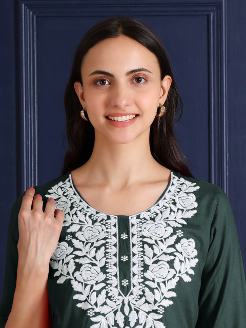 ZREMA Women Floral Embroidered Round Neck Kurti - Image 3