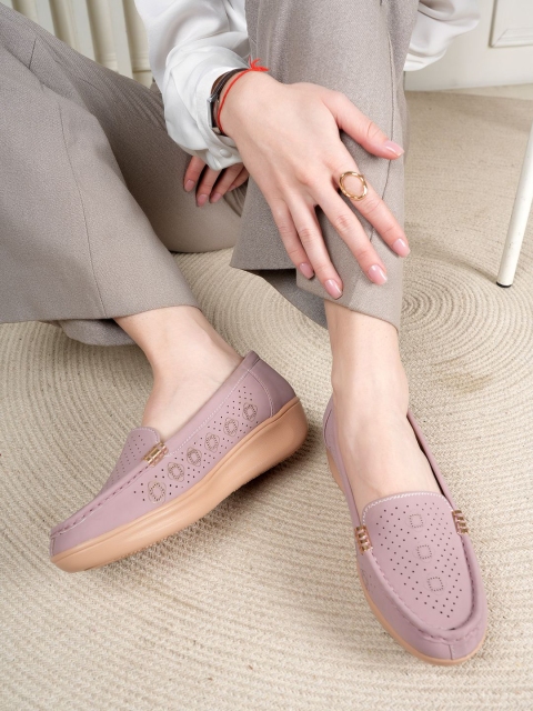 DressBerry Women Slip-On Loafers - Image 5
