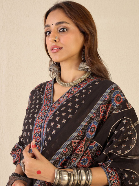 Indo Era Floral Printed V-Neck Pure Cotton Straight Kurta With Trousers & Dupatta