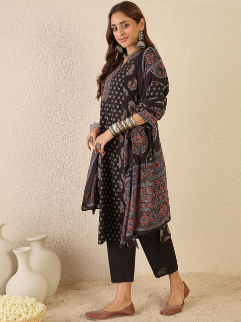 Indo Era Floral Printed V-Neck Pure Cotton Straight Kurta With Trousers & Dupatta - Image 4