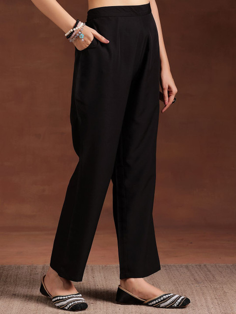 Libas Women Floral Printed Kurta with Trousers & Dupatta - Image 7