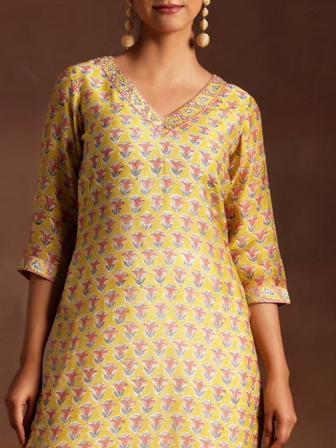 Libas Floral Printed V-Neck Straight Kurta With Salwar And Dupatta - Image 6