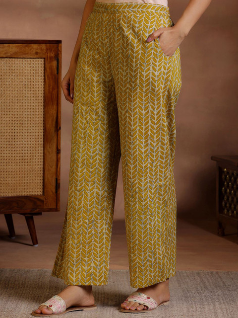 Libas Floral Printed Keyhole Neck Straight Kurta With Palazzos - Image 7