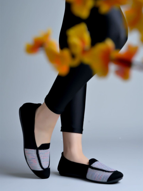 Stylestry Women Pointed Toe Ballerinas