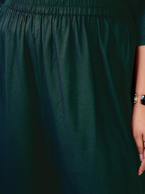 Globus Gloplus Round Neck Solid Plus Size Top & Trousers Co-Ord Set - Image 3