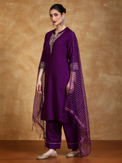 Varanga Women Floral Embroidered Kurta with Trousers & Dupatta - Image 5