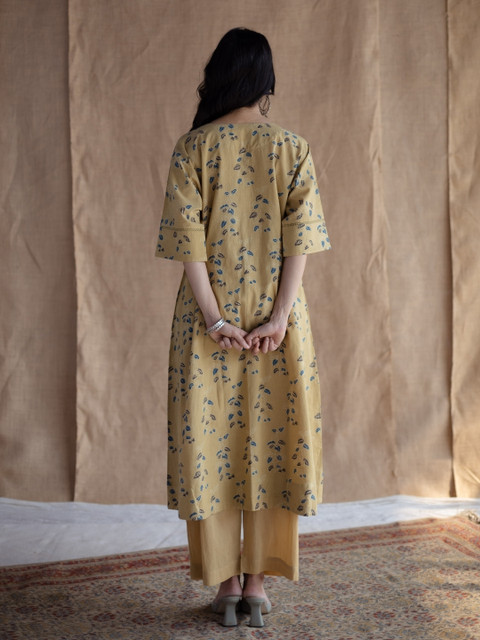 THE INDIAN ETHNIC CO Women Floral Print Straight Fit Cotton Salwar - Image 3