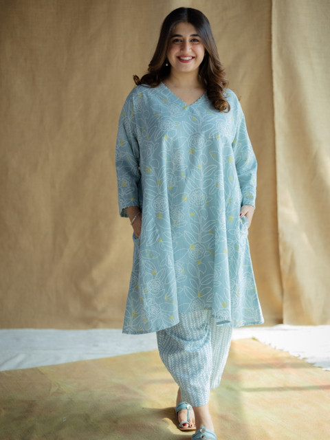 THE INDIAN ETHNIC CO Women Sky Blue Handblock Printed Slub Cotton Afghan Pant