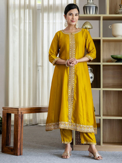 SANISA Women Ethnic Motifs Embroidered Regular Thread Work Kurta & Trousers With Dupatta - Image 5