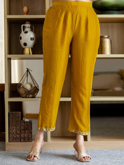 SANISA Women Ethnic Motifs Embroidered Regular Thread Work Kurta & Trousers With Dupatta - Image 7