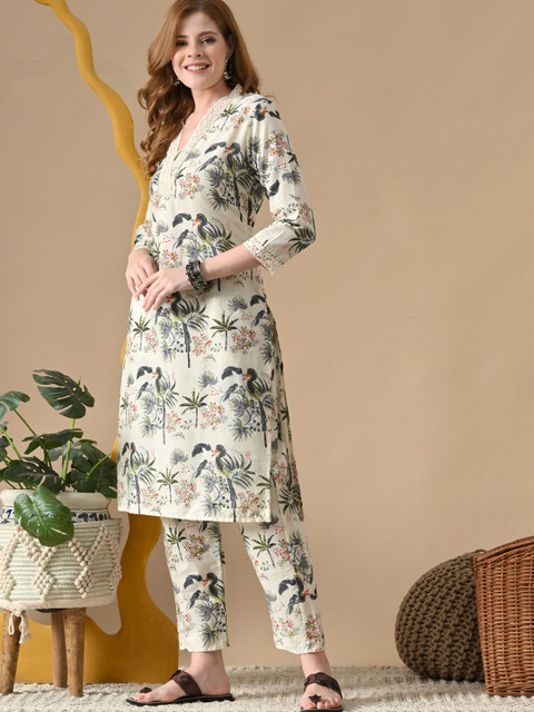 BKApparels Women Floral Printed Regular Pure Cotton Kurta with Pyjamas - Image 5