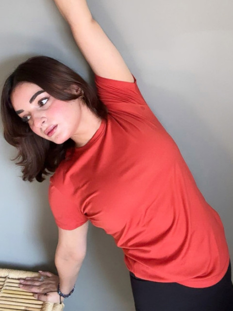 THEFITTHEORY Round Neck Breathable Quick Dry Training T-shirt - Image 3