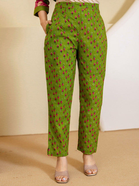 SKYLEE Women Floral Printed Round Neck Straight Kurta with Trousers & Dupatta - Image 7