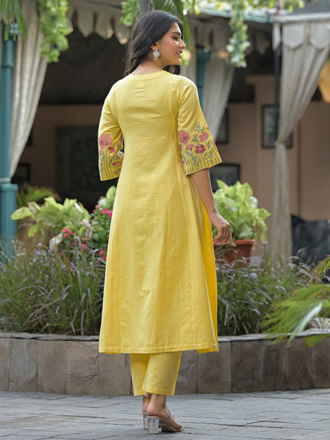 The Hope Panelled Round Neck Pure Cotton A-Line Kurta With Trousers - Image 4