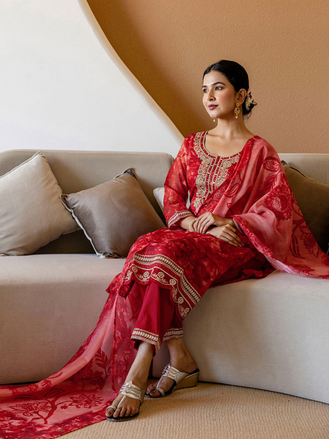 SANISA Women Floral Printed Regular Mirror Work Kurta with Trousers & Dupatta